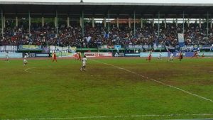 viking karawang kala mendukung Persin Bandung di Stadion Singaperbangsa karawang.